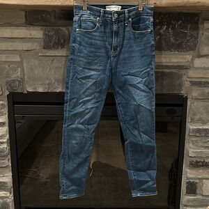 The super skinny high rise. Medium wash. Great condition! 4 regular.